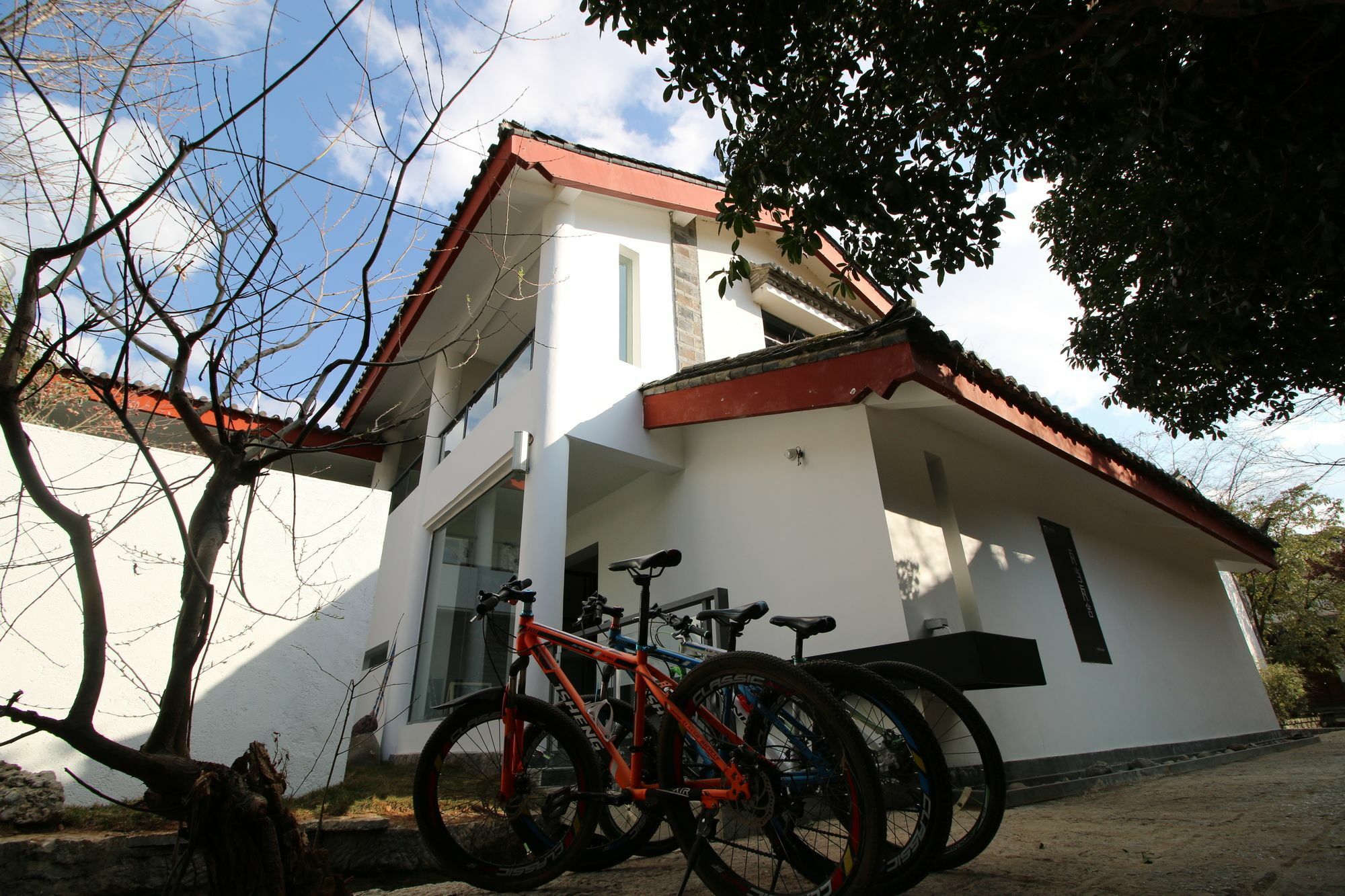 Lijiang Shuhe Travelling Hotel Exterior foto